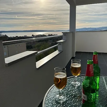 Marko With A Beautiful View Of The Sea 公寓